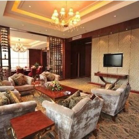 S&N Dalian Hotel Exterior photo