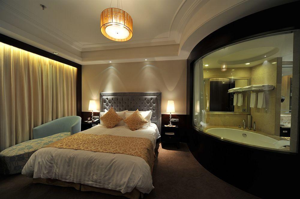 S&N Dalian Hotel Exterior photo