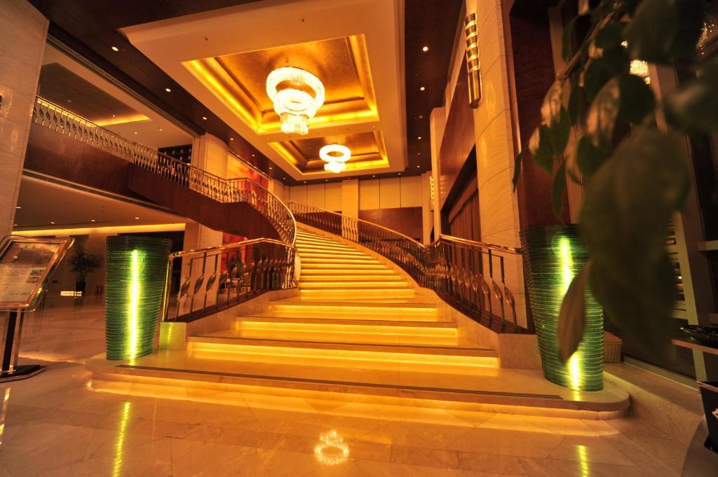 S&N Dalian Hotel Exterior photo