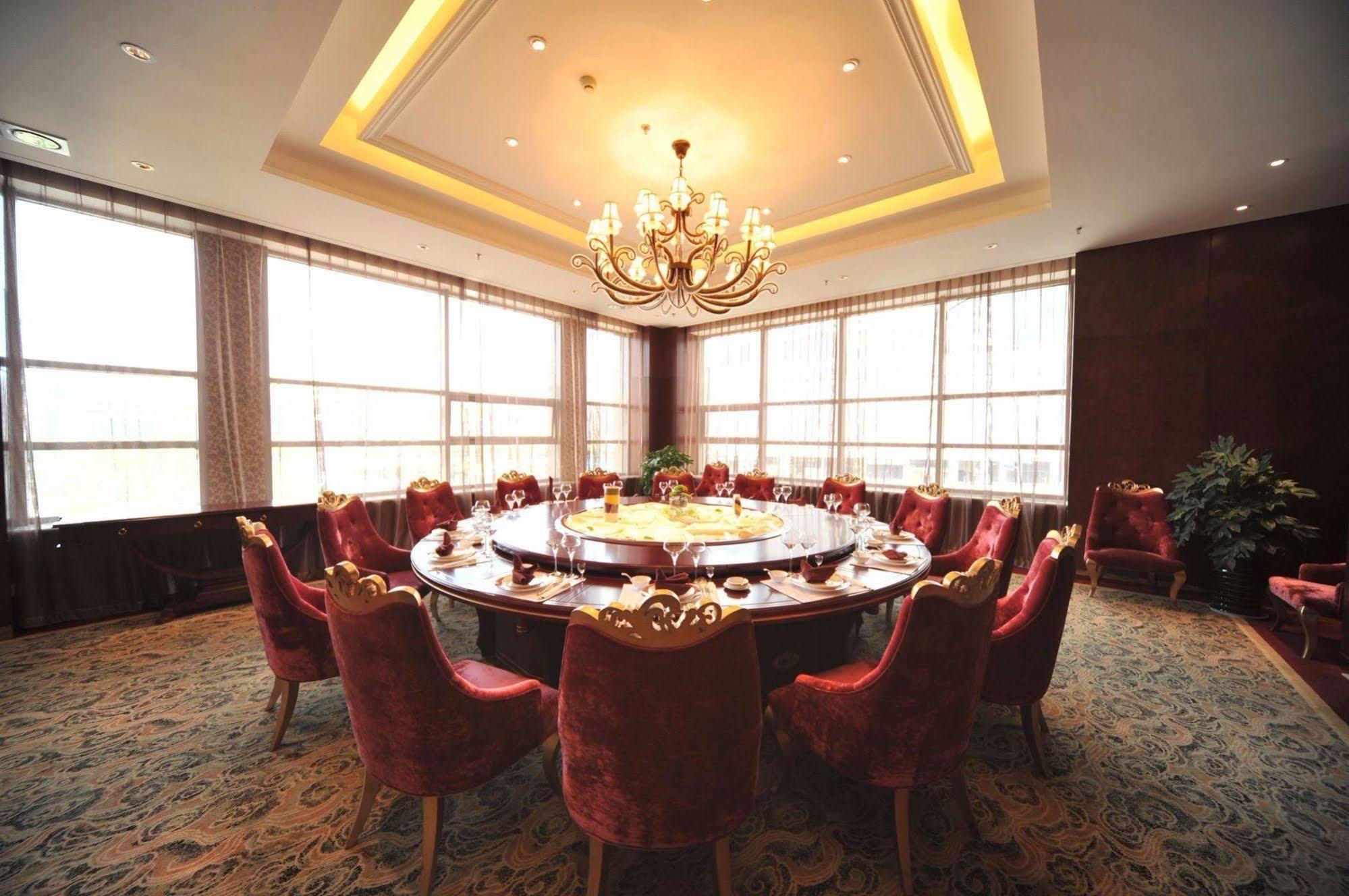 S&N Dalian Hotel Exterior photo